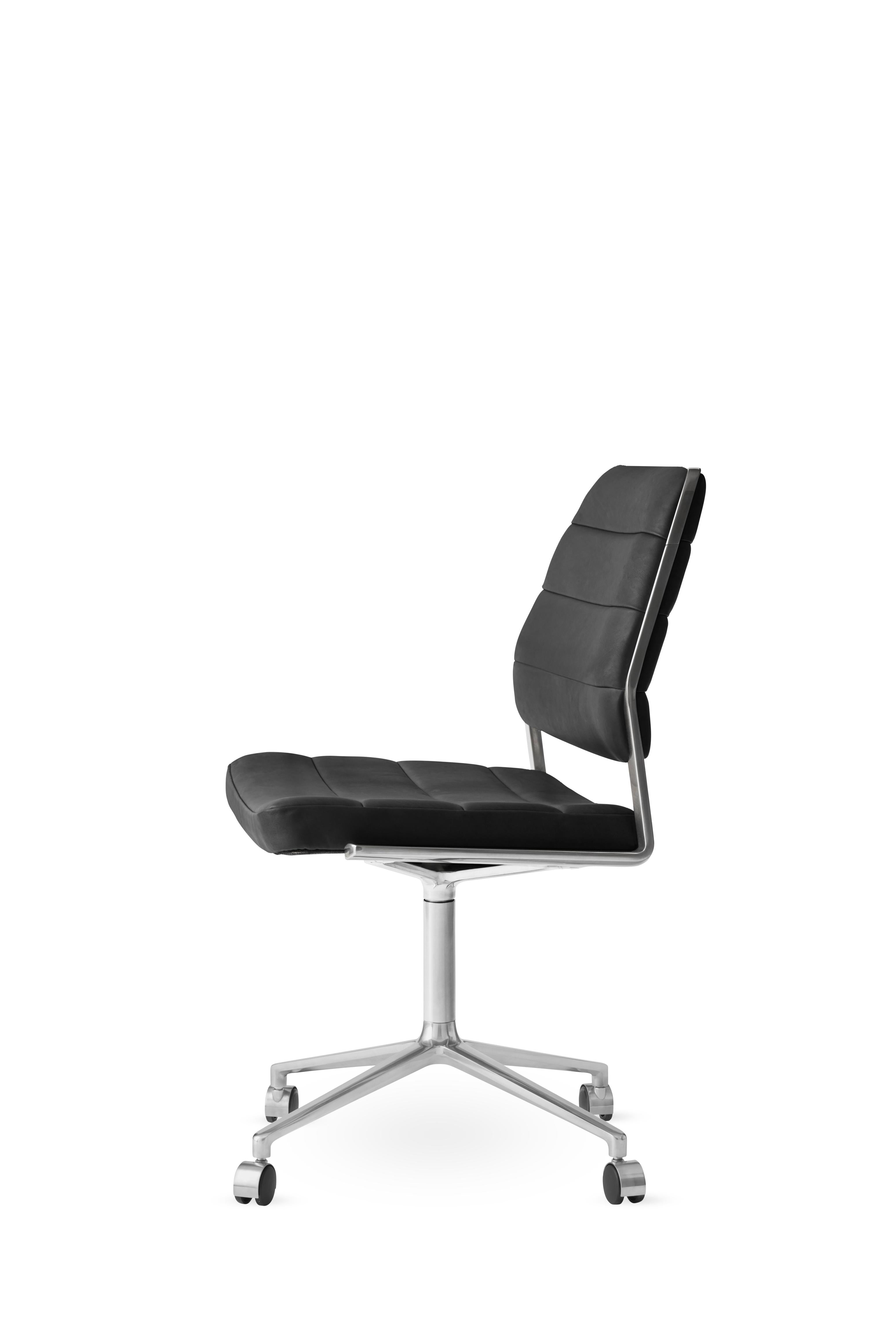 Bürostuhl 454 aus schwarzem Leder mit Metallbasis