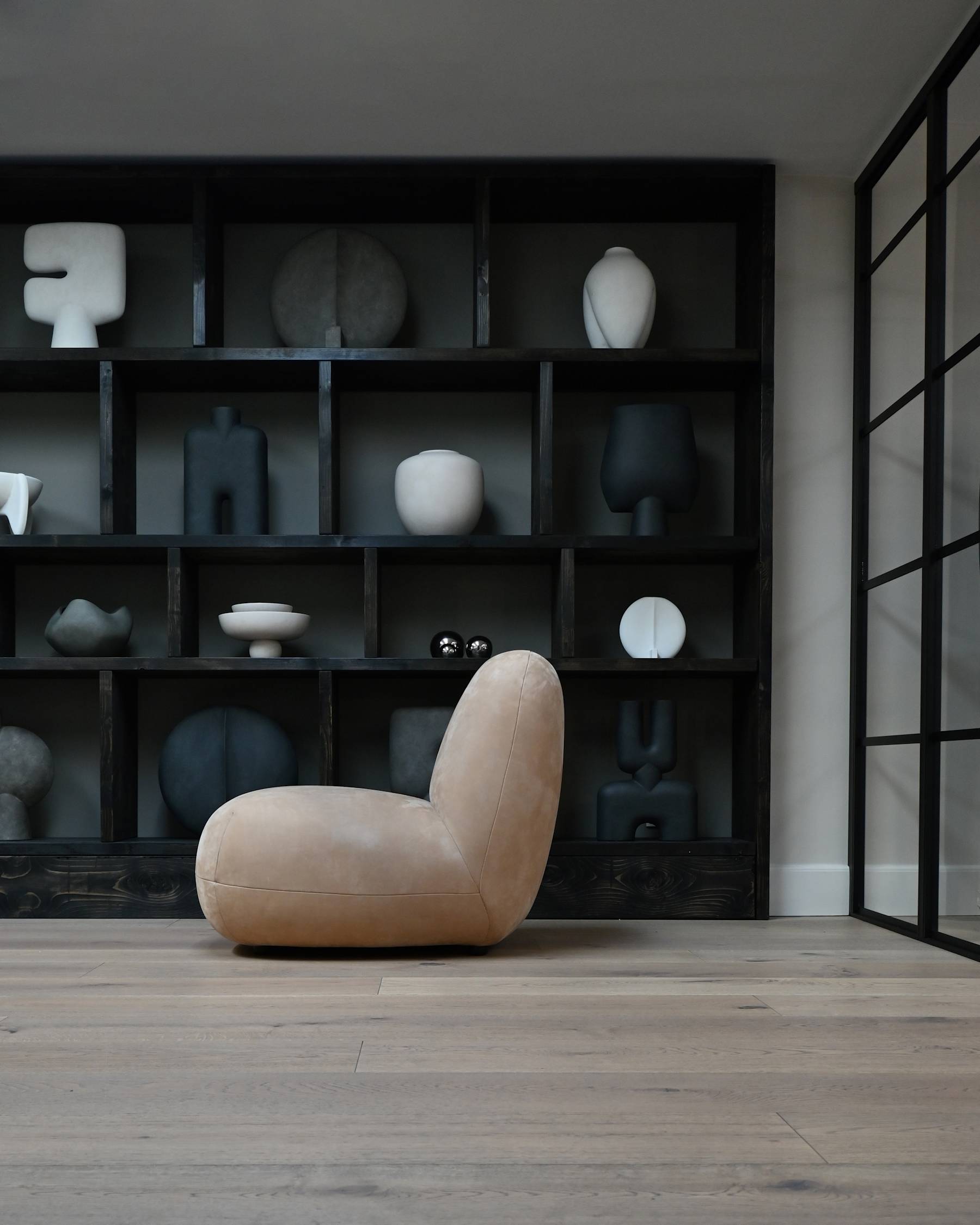 TOE CHAIR FLAT Sessel Nubukleder [Klaudia]