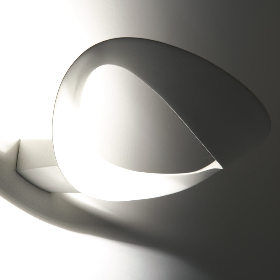 Mesmeri Wall Lamp White