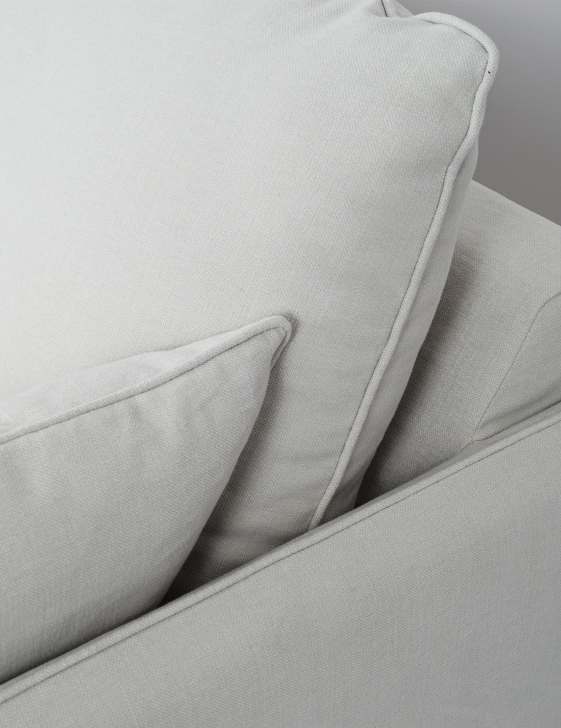 Sofa 2-sitzig mit Schlaffunktion TULIO gepolstert