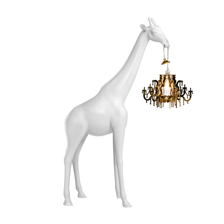 A phenomenal lamp designed by Marcantonio, which will enliven every living room, bedroom or elegant restaurant in an unusual way. The majestic giraffe holds a chandelier in the style of Maria Teresa in a miniatu