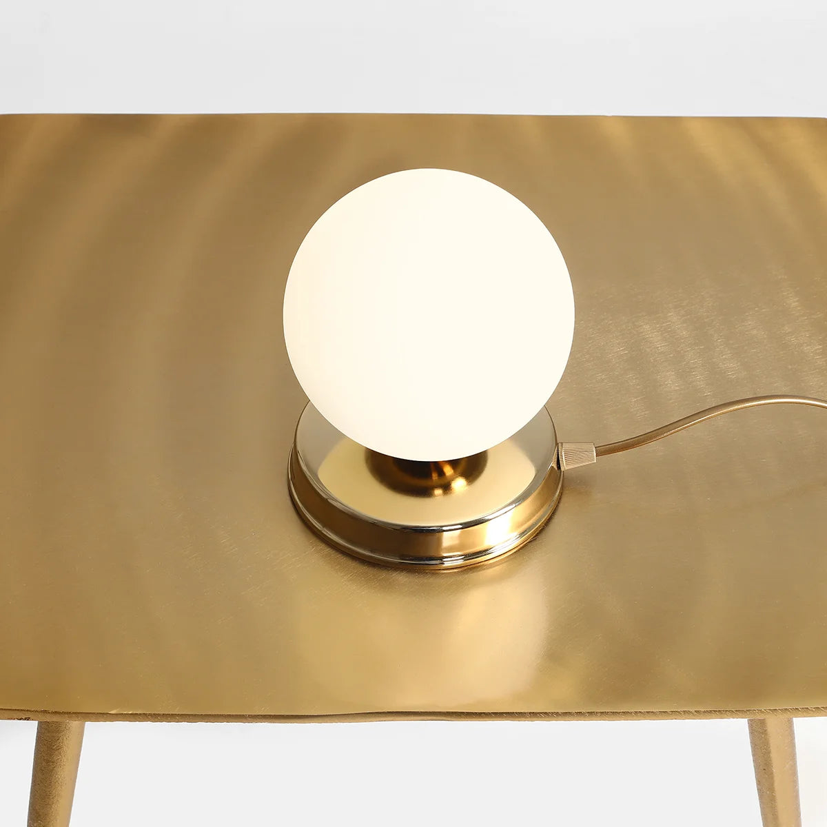 Lampa biurkowa BALL złoty Artera S   Eye on Design