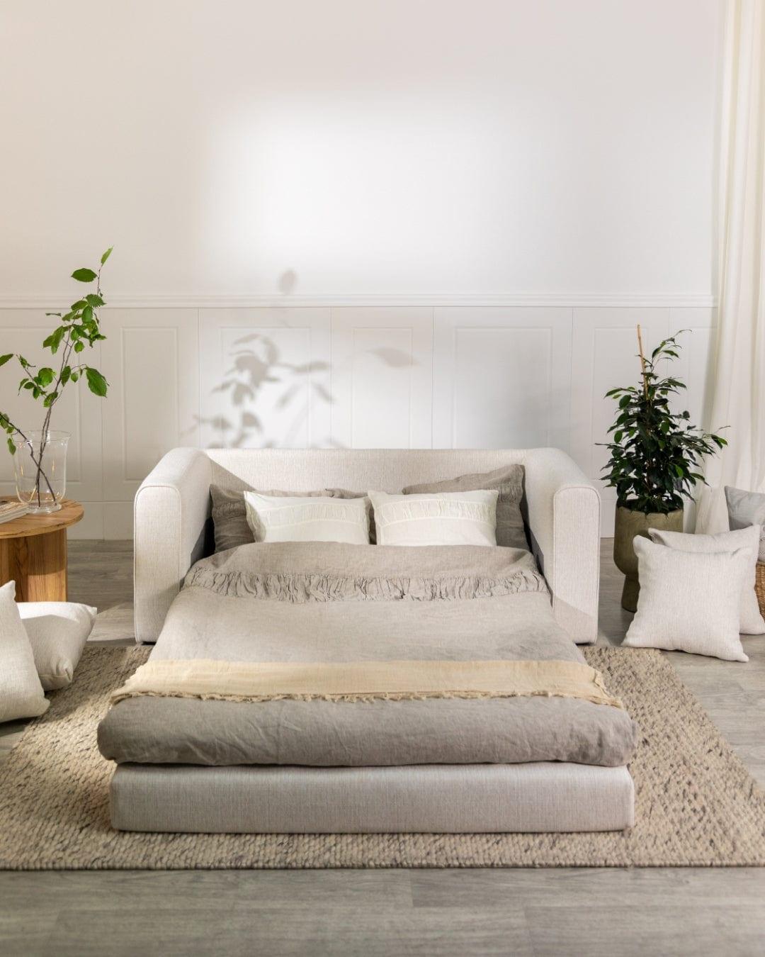 Sofa 2-osobowa z funkcją spania LIDO jasnobeżowy Micadoni    Eye on Design