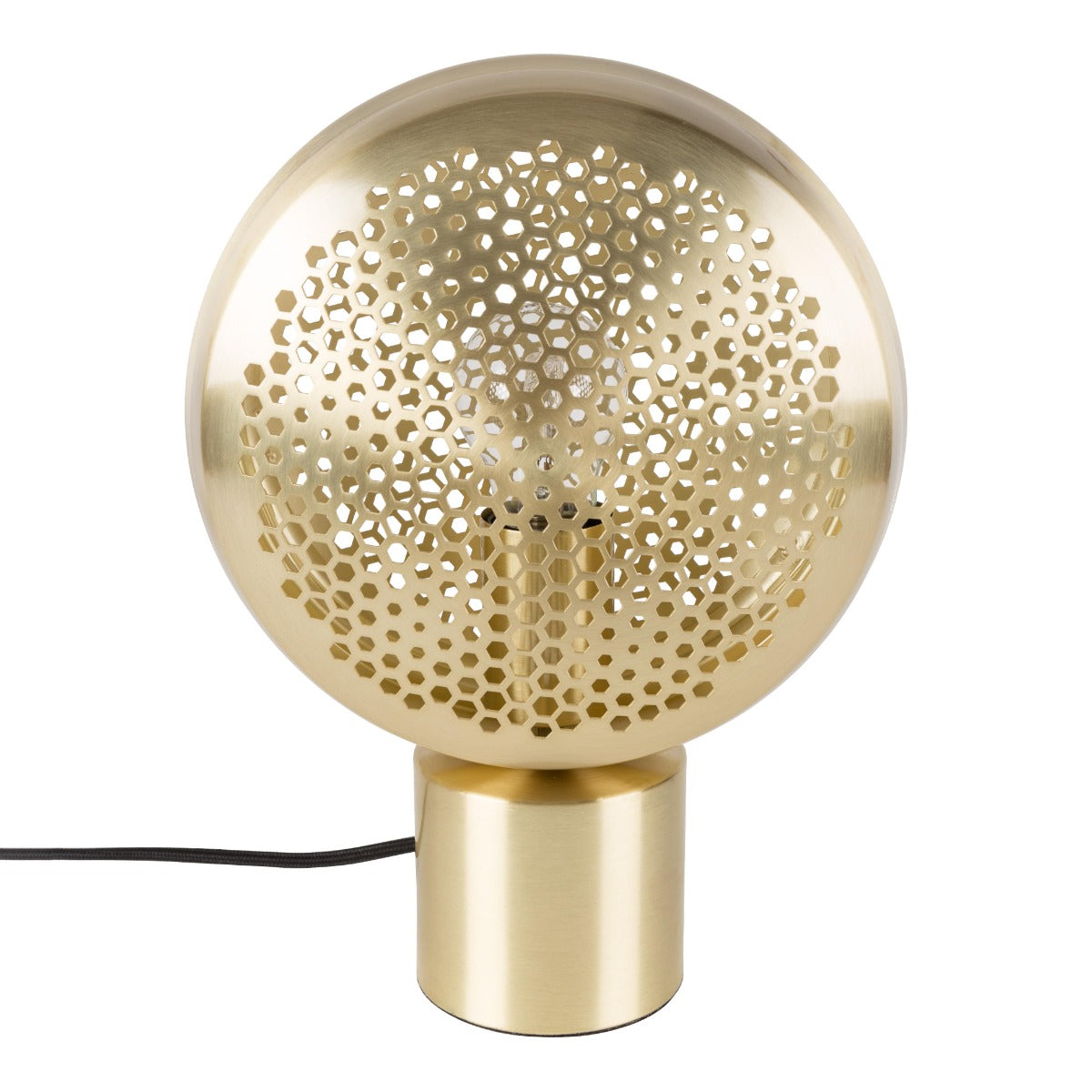 The Gringo Brass table lamp certainly combines the features of strong family ties. This is not just about a noticeable honeycomb made of metal covered with brass, but also about the possibility of seeing a unique bottom in it. Thanks to our fascinating design, we assure you that everyone who only sees her will not be able to take his eyes off her in a modern living room. Put it in a boho bedroom on the bedside table, we provide coziness and the right atmosphere before bedtime.