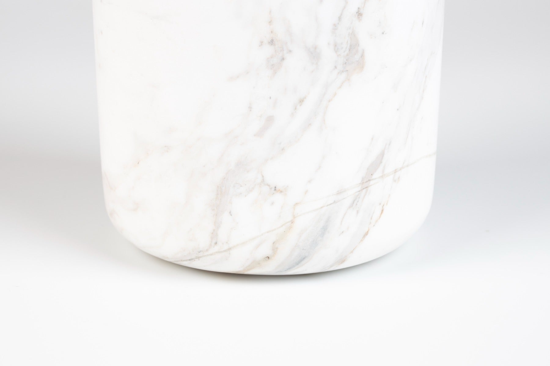 Vase FAJEN aus weißem Marmor