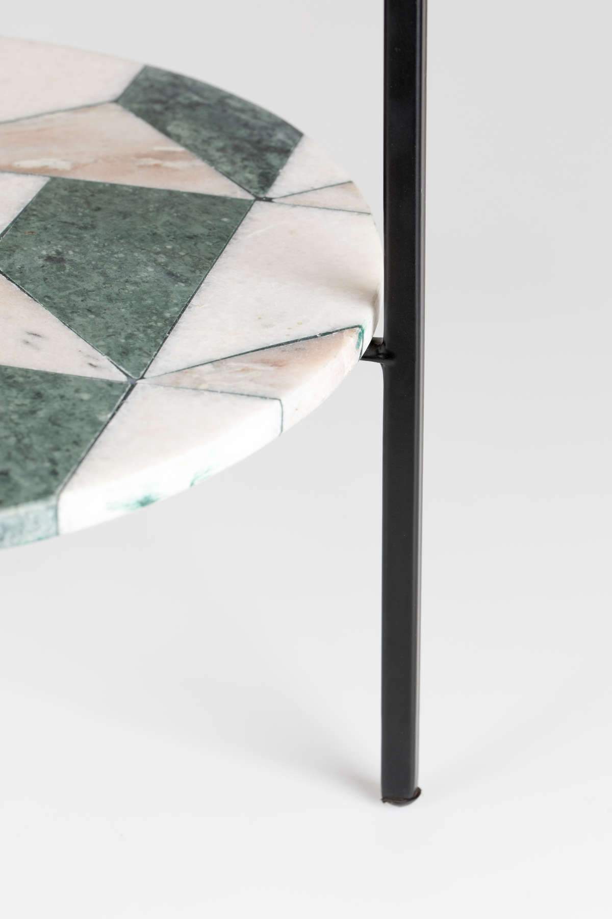 Marble tables are commonplace, we understand it. We present our playful nod to this trend - Bold Monkey Another Marble table. Think of him as a tuned version of the ordinary marble side table - not only in terms of appearance, but also in construction.