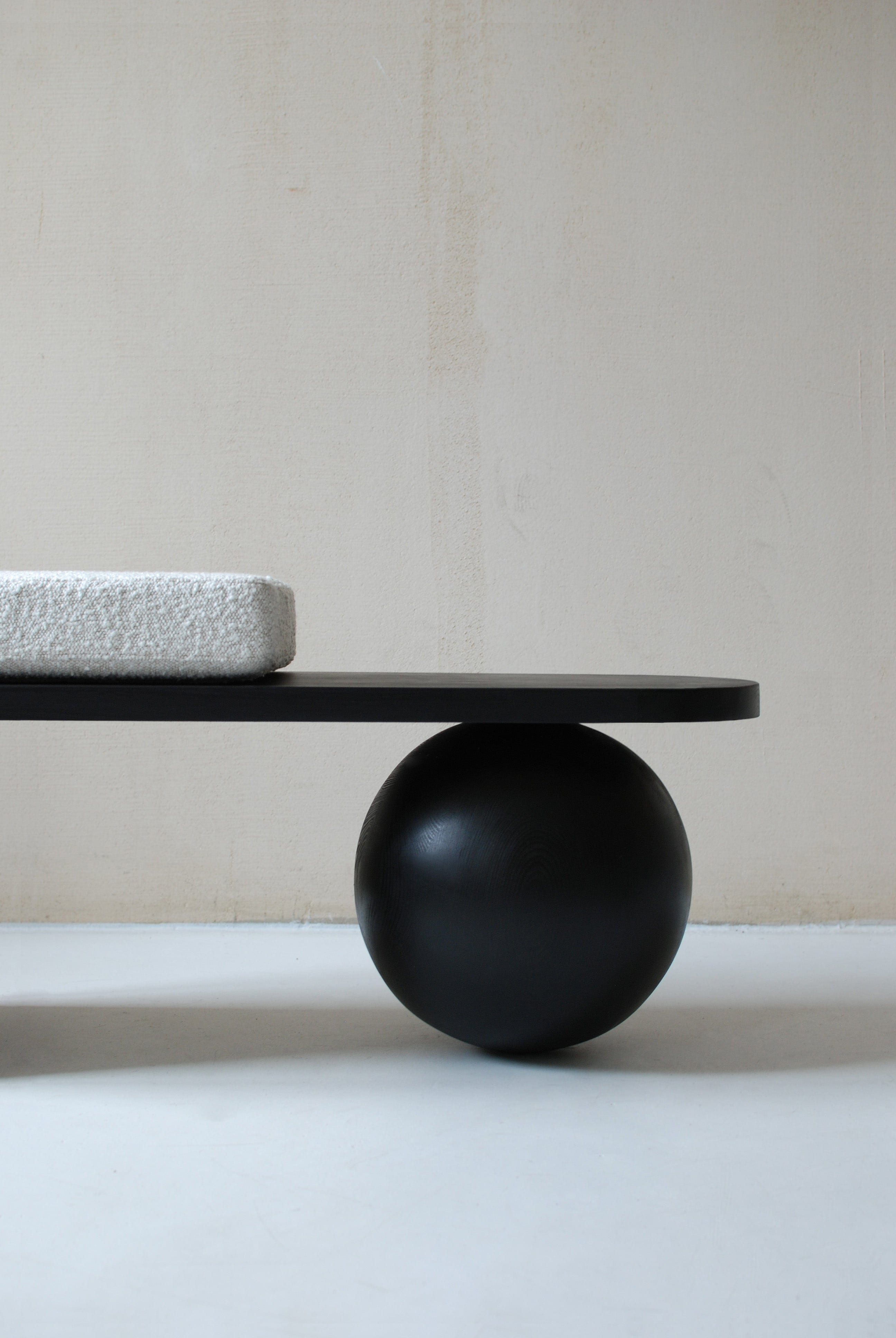 Stolik HEN drewniany Salak    Eye on Design