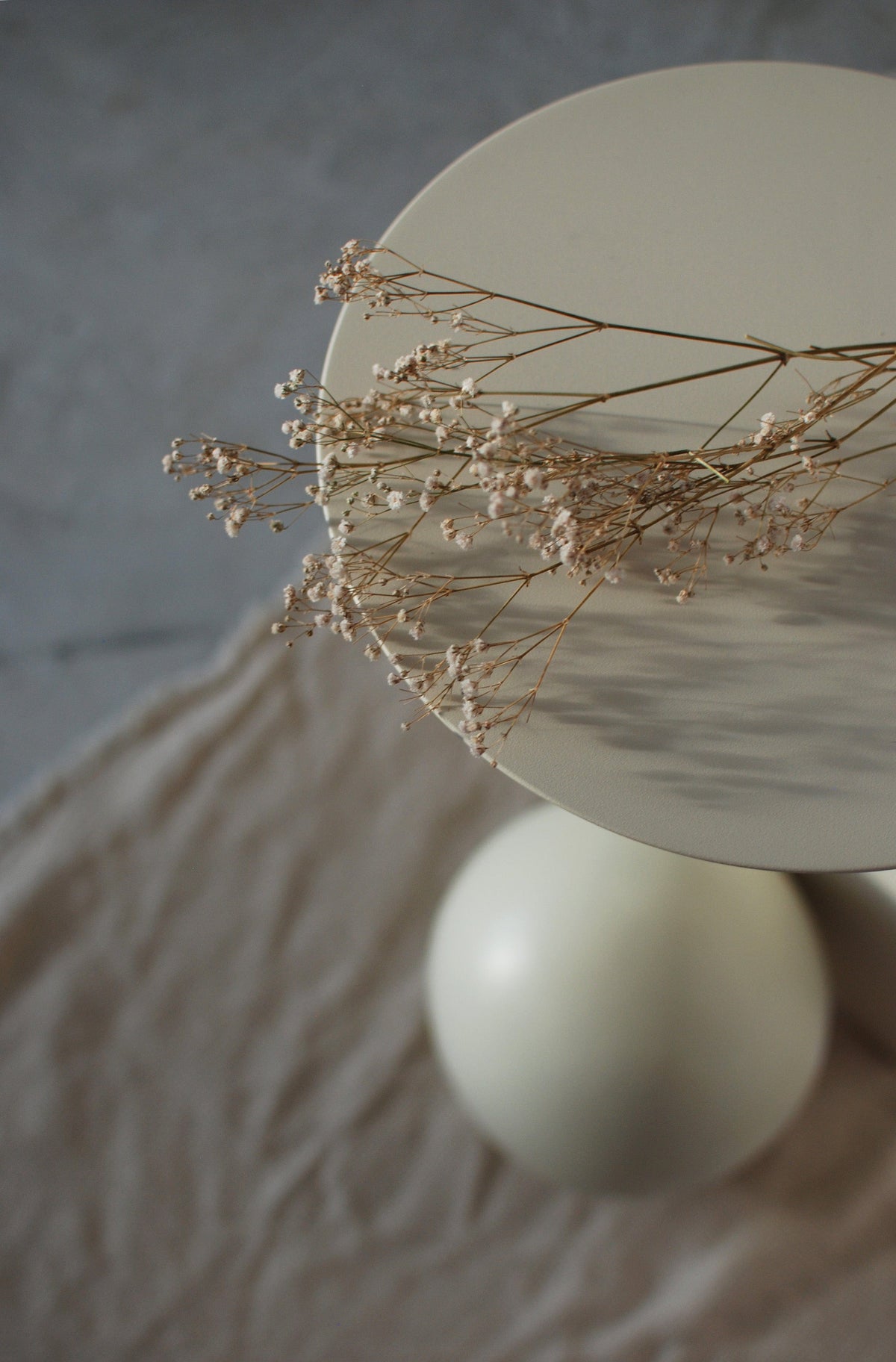 Stolik boczny SION jesion Salak    Eye on Design