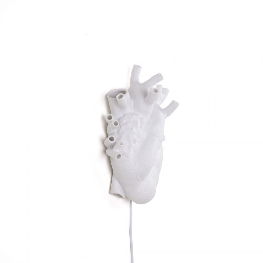 HEART Wandleuchte aus weißem Porzellan