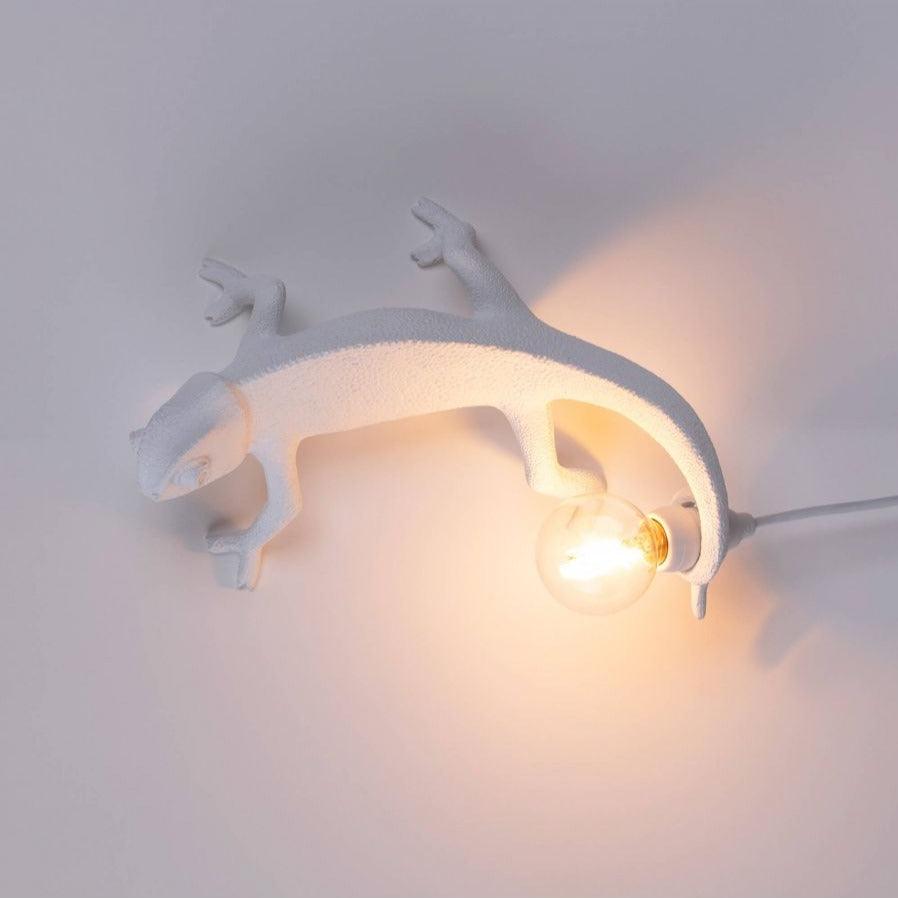 CHAMELEON GOING UP lamp white - Eye on Design