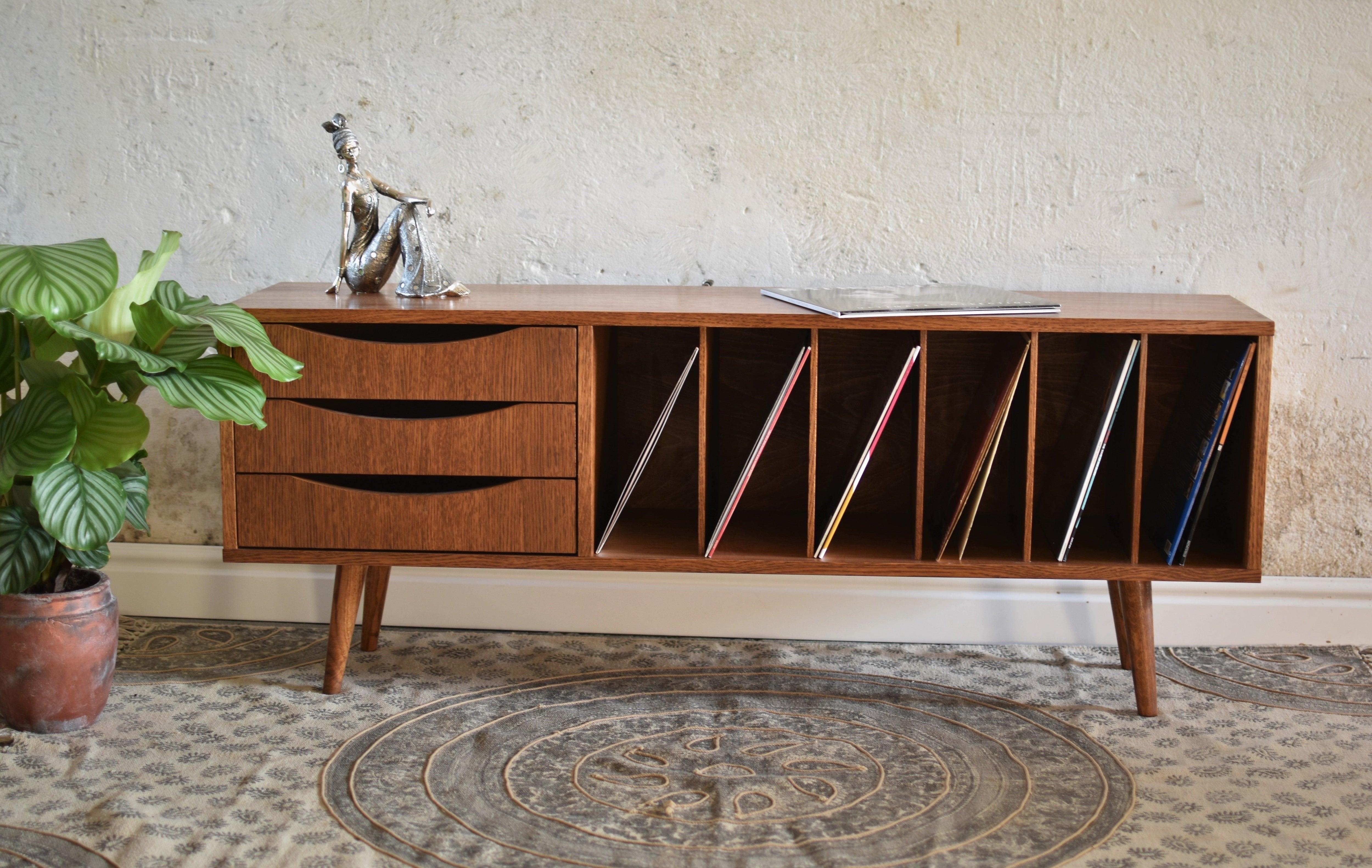 CLASSY VINYL oak wood chest of drawers - Eye on Design