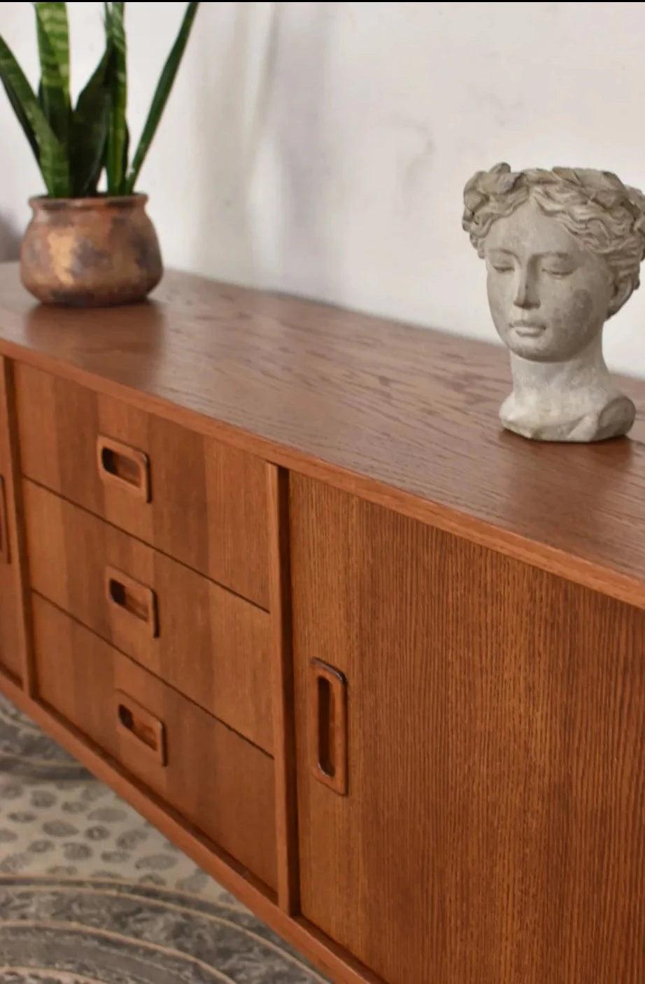 DELAN oak wood chest of drawers - Eye on Design