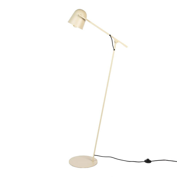 Lau floor lamp does not need much space, but only a lot of attention. Making the highest quality metal means that the class with simplicity is beating from it, thanks to which it will not overwhelm any room. The ability to adjust the height of the lampshade makes her favorite place next to the chair, in order to illuminate the evening reading in a modern living room. The office, in particular in the Scandinavian climate, will get an introduction of an interesting, but at the same time subdued color.