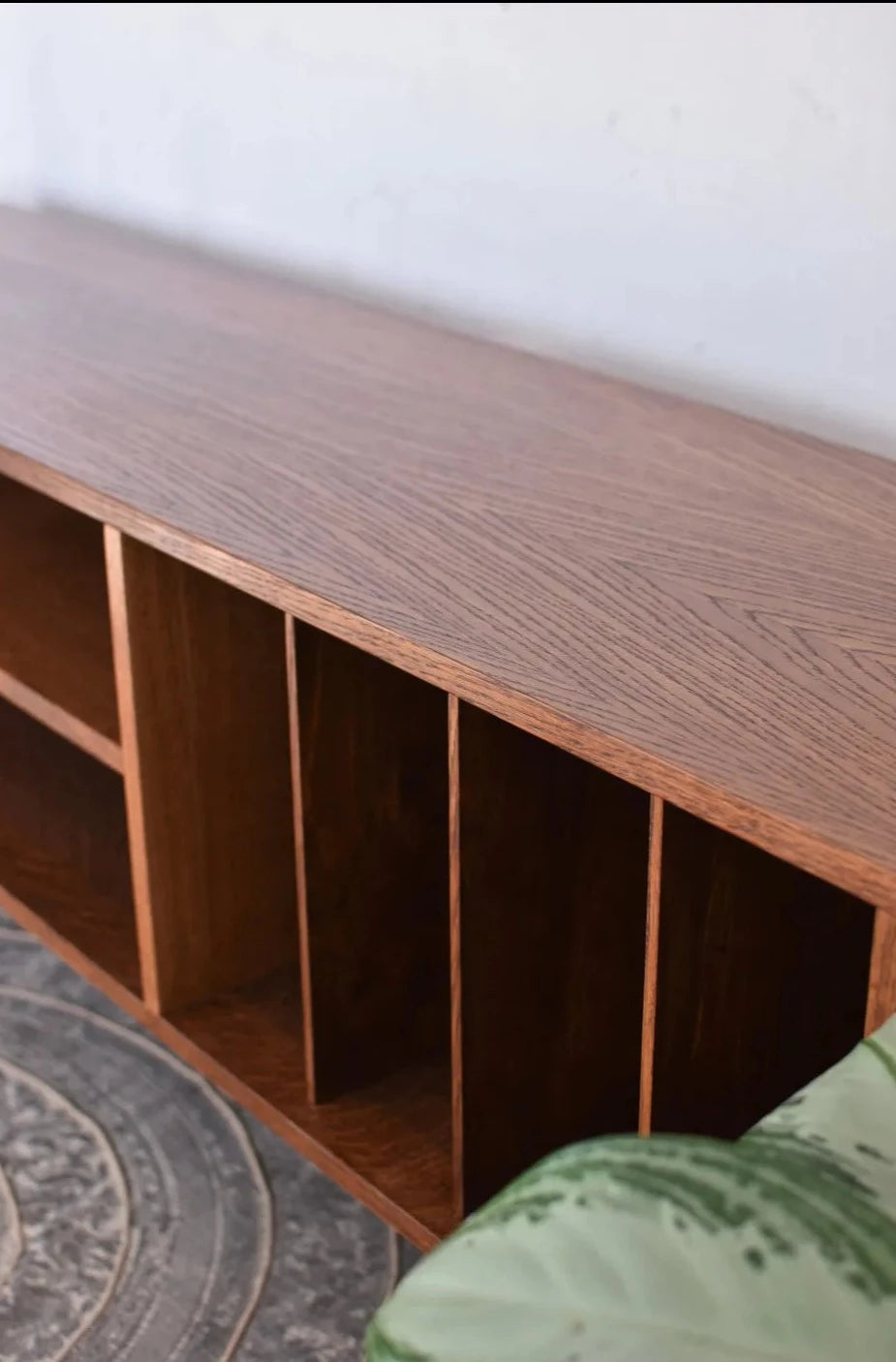 LOTV VINYL oak wood chest of drawers