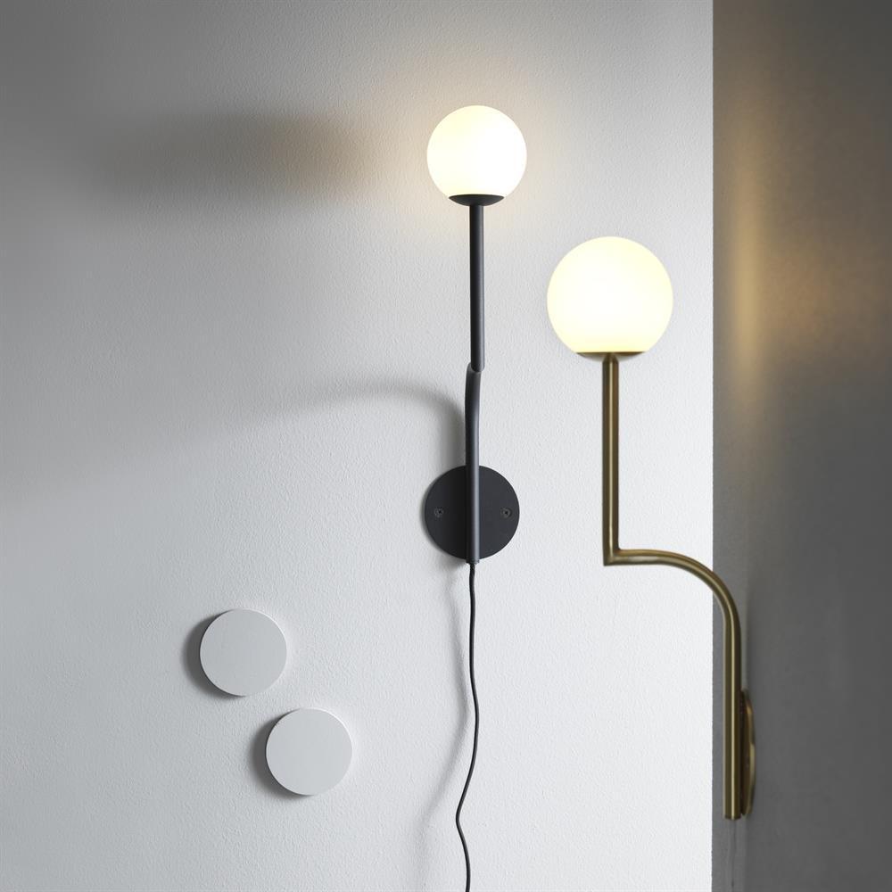 MOBIL wall lamp black - Eye on Design