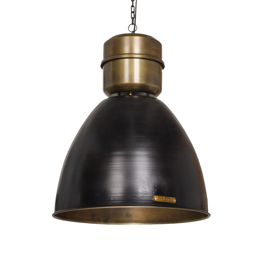 Volter hanging lamp is lighting created for industrial and loft interiors. Unique abrasion and rusty fragments give it an amazing and at the same time very harsh character. The shiny finish introduces elegance to any place where it can be found from a rash in the kitchen to the bedroom.