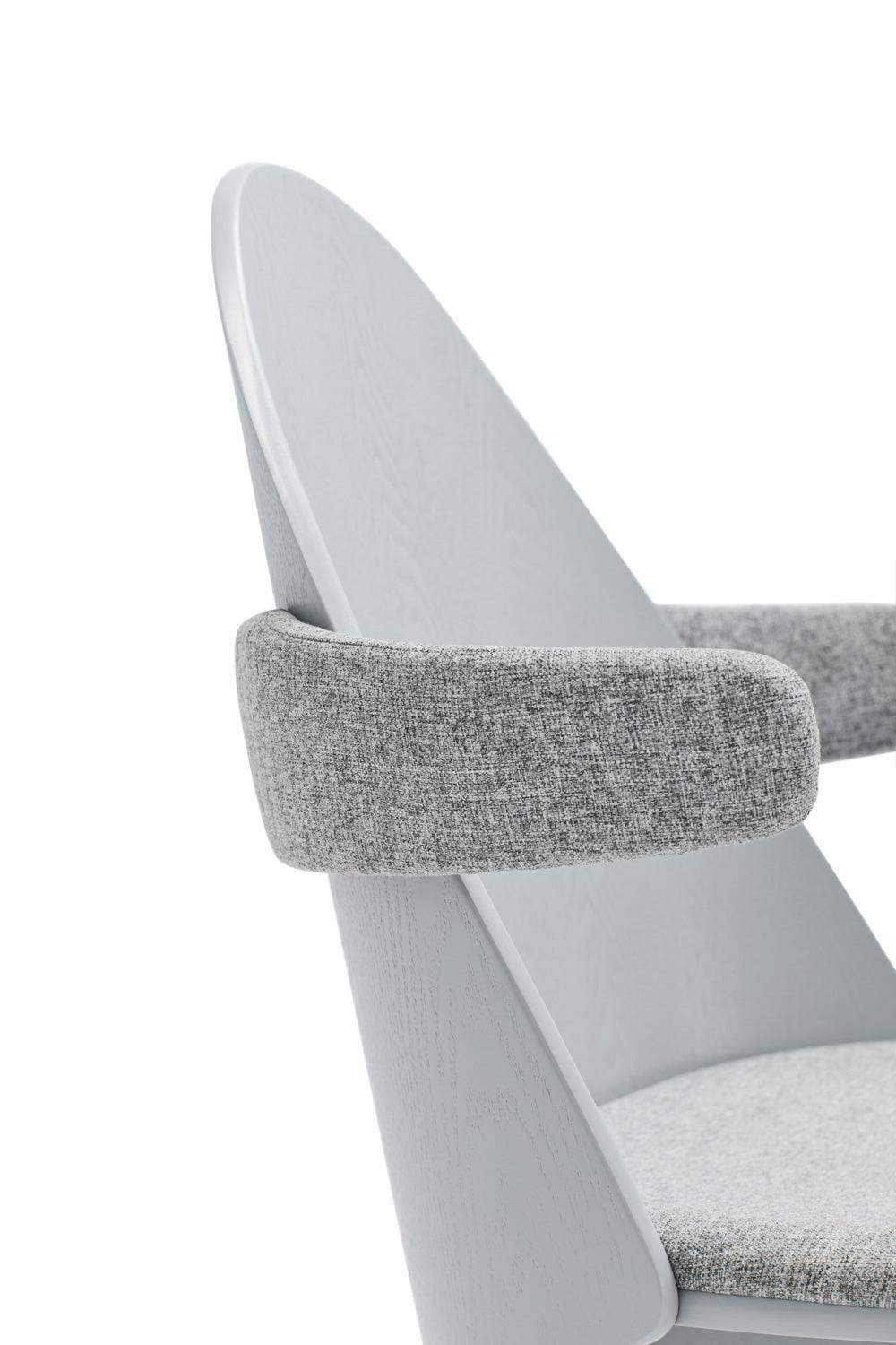 UMA armchair light grey - Eye on Design