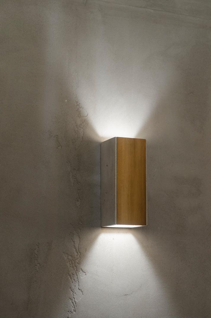 Wall lamp ORTO TEAK concrete - Eye on Design